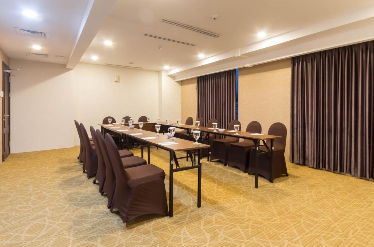 Hotel Grand Keisha Yogyakarta à Kejayan Extérieur photo