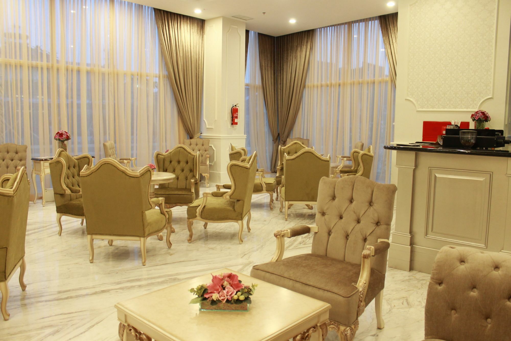Hotel Grand Keisha Yogyakarta à Kejayan Extérieur photo
